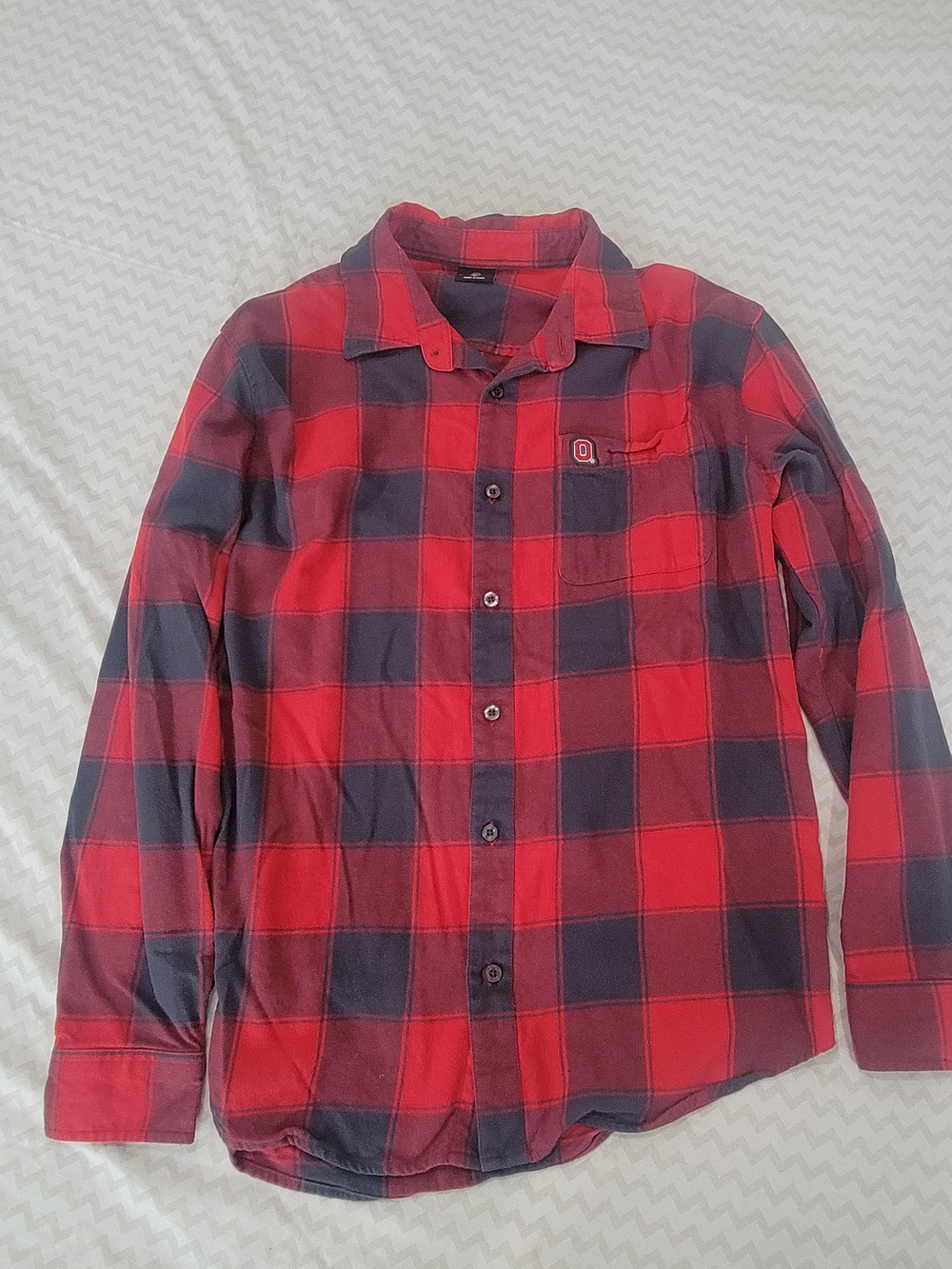 Plaid Long-Sleeve Button-Down Shirt With Ohio state Logo On Pocket Size Medium